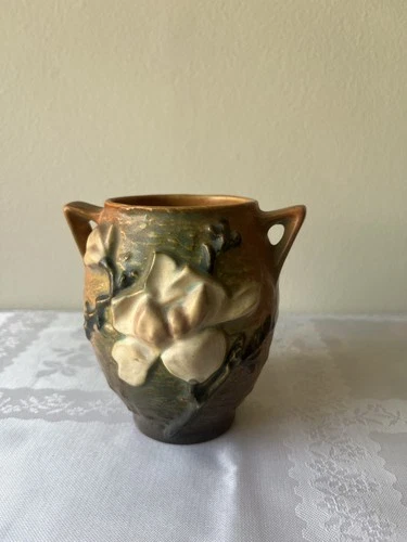Vintage Roseville Pottery Vase with Handles, Magnolia, No. 86, 4 inch
