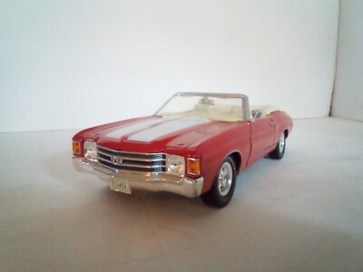 Maisto 1/18 Scale '72 Chevy Chevelle 454SS With Working Suspension