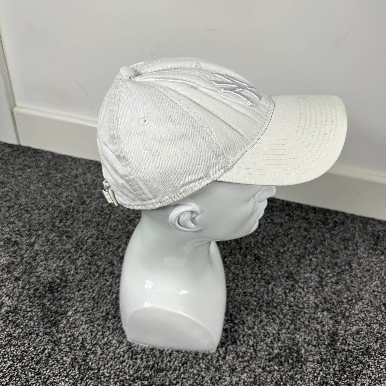 Women’s Vintage Yankees MLB White Adjustable Baseball Cap image 4