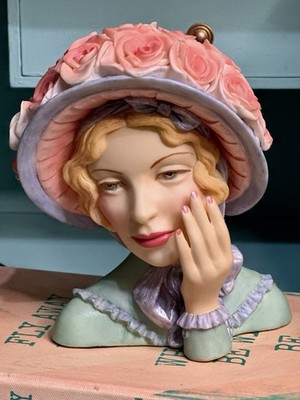 2000 Edition Cameo Girls ''Angeline 1847'' Blue Bonnet Beauty Lady Vase LV-014