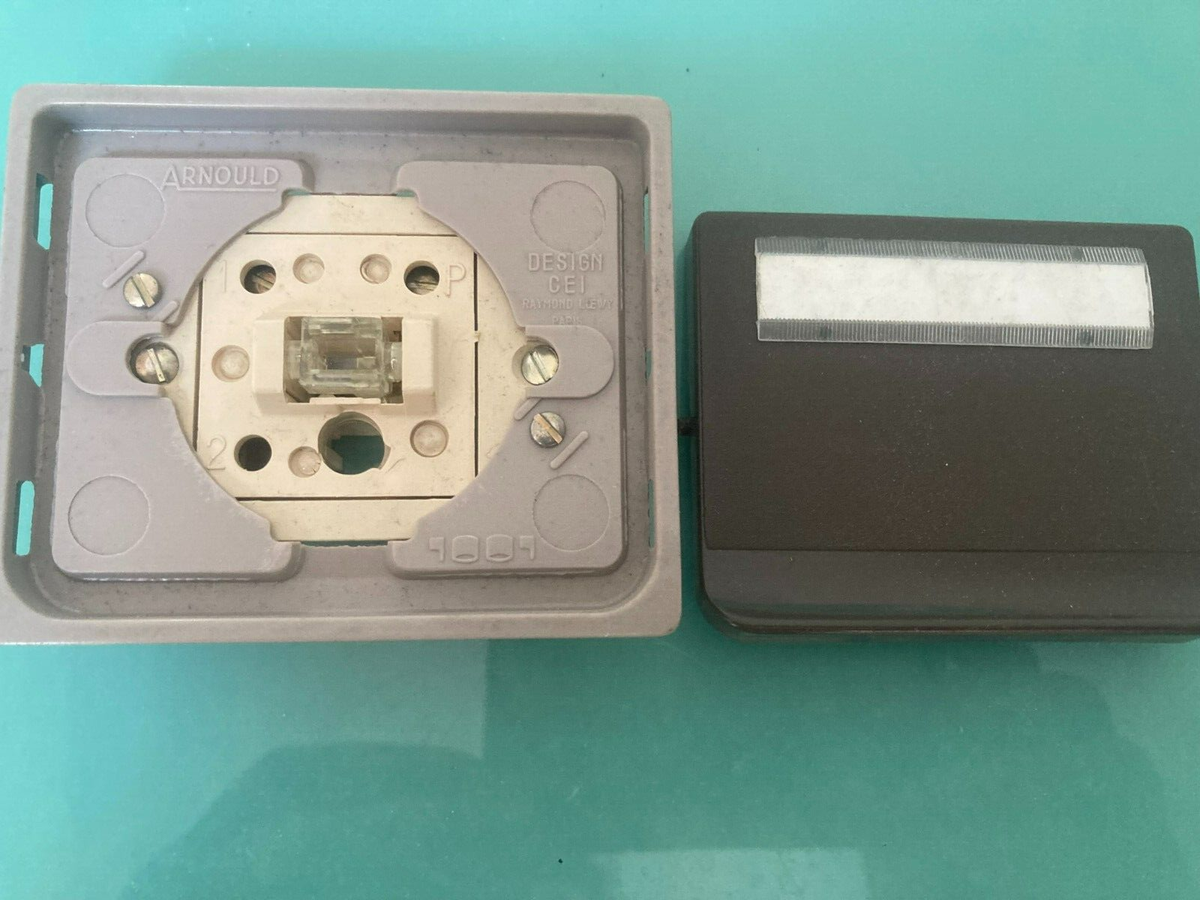 Bouton Poussoir Vintage ARNOULD 1001 - Brun/marron - Neuf Dans Son Emballage