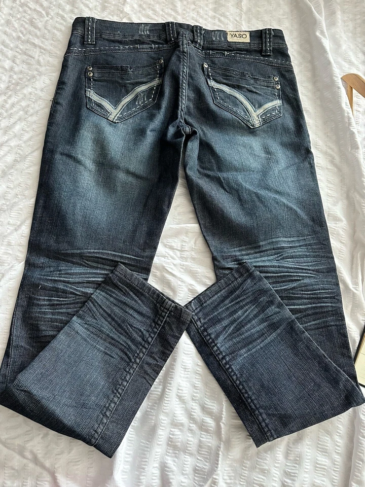 YASO Women's Jeans Skinny DisTressed Size 9/10 31” Inseam - Image 2 of 4