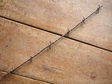 BROTHERTONS 2-PT CROSS-OVER WRAP BARB  TIGHT TWISTED LINES - ANTIQUE BARBED WIRE