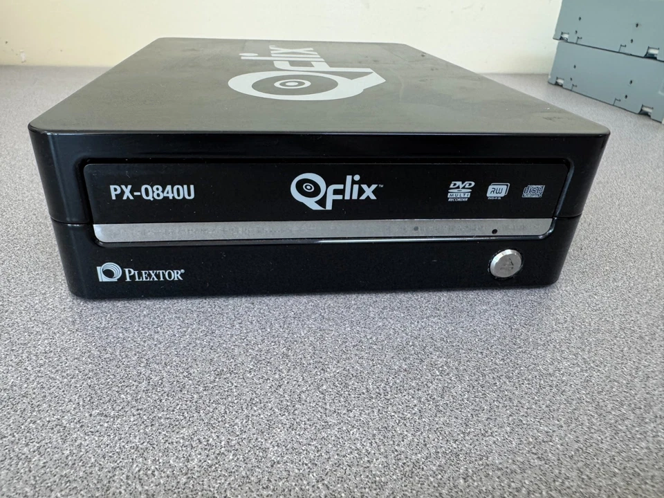 Plextor PX-L890UE-14 DVD/CD Rewritable Drive - Image 2 of 4