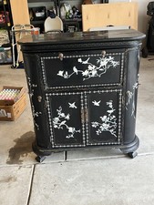 Bar Mid Century Black Lacquer Asian Chinoiserie Bar Cabinet Mother of Pearl 40