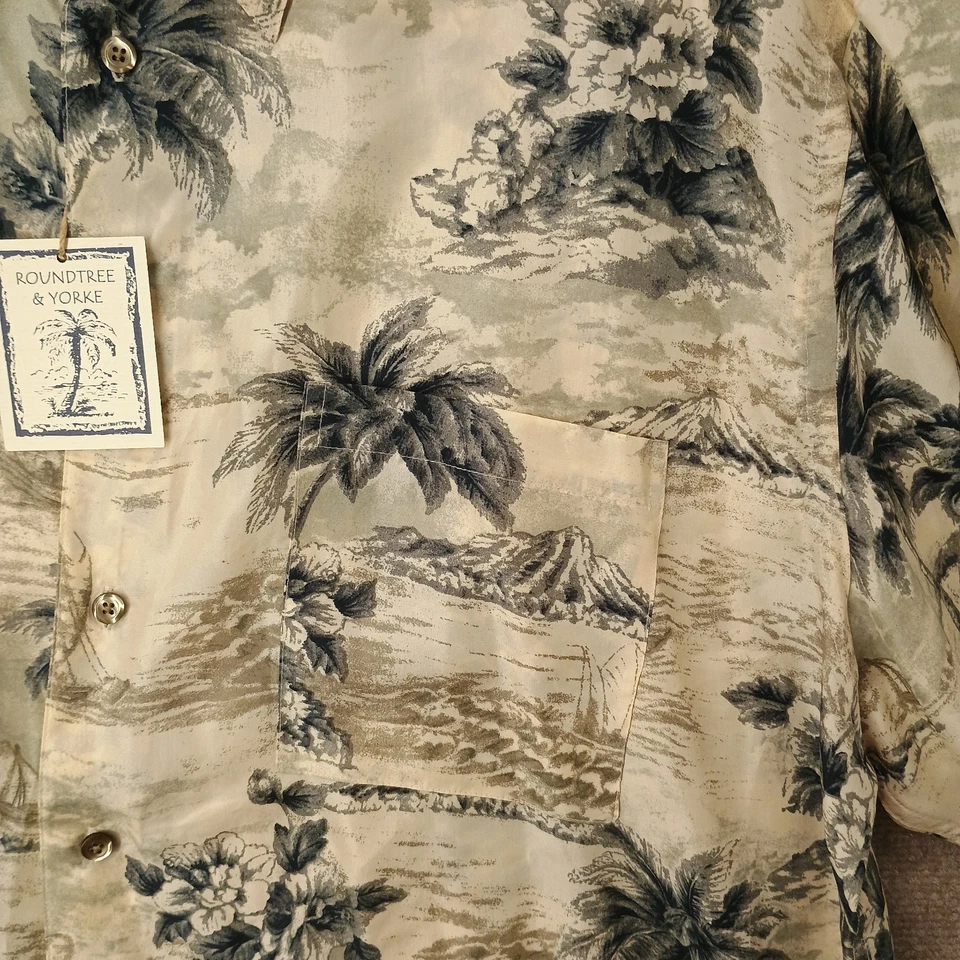 Roundtree Yorke Men's XL Short Sleeve Shirt Silk Hawaiian Button Green - Image 2 of 4