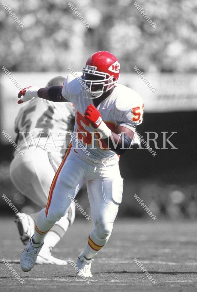 RW307 Derrick Thomas KC Chiefs 8x10 11x14 16x20 Spotlight Photo