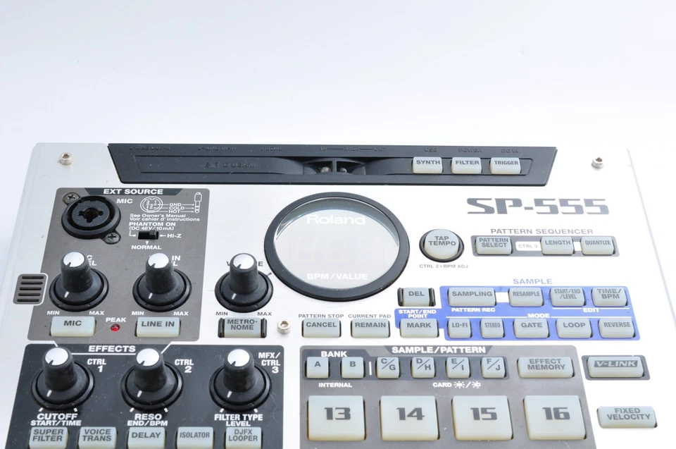 Roland SP-555 DJ Creative Sampler 2009 mit Adapter + Compact Flash funktionstüchtig ZY19200 - Bild 4 von 4