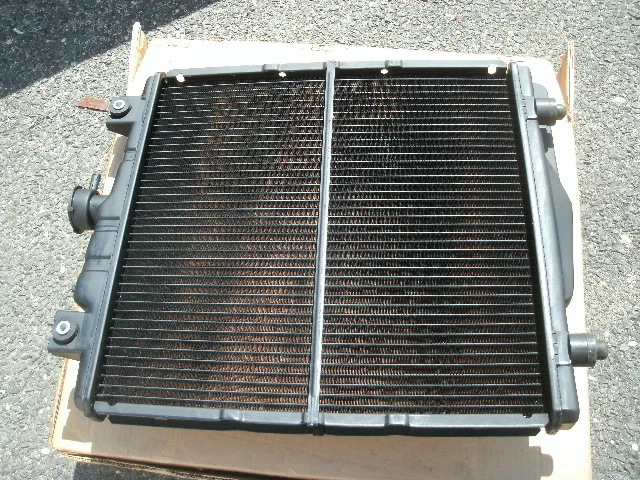 Nuevo radiador de latón y cobre Dodge Caravan Voyager 1984 1989 vintage Foto 4 de 4