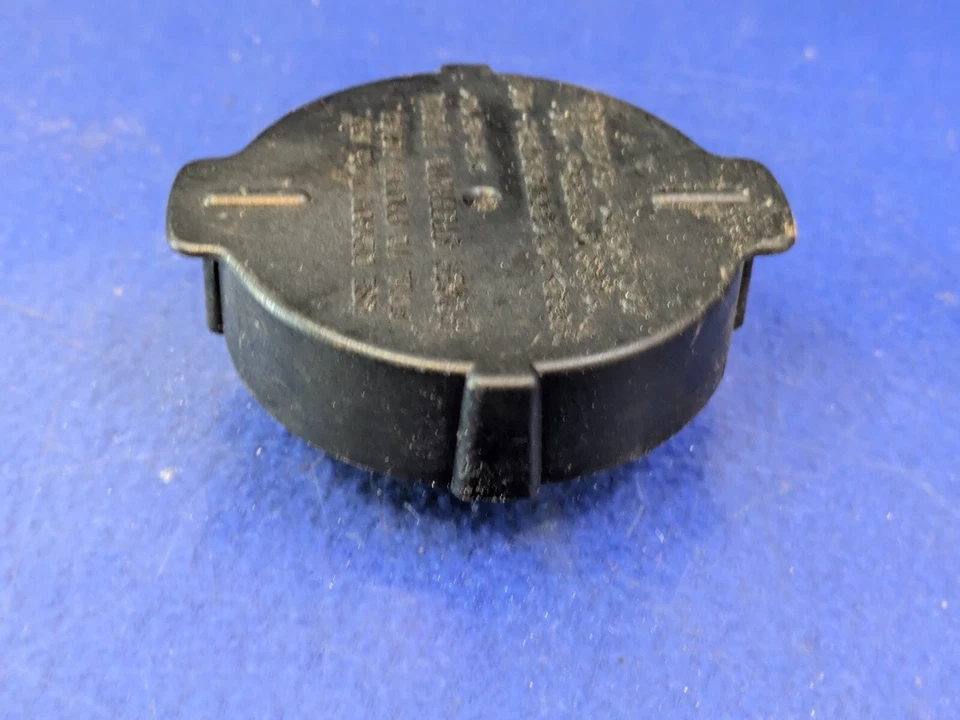 Tapa de depósito original Nissan/Infiniti FX QX Foto 3 de 4