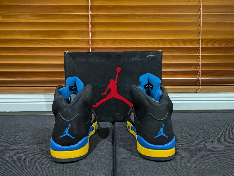 10.5 码 - Air Jordan 5 复古上海申 — 第 4/4 张图片