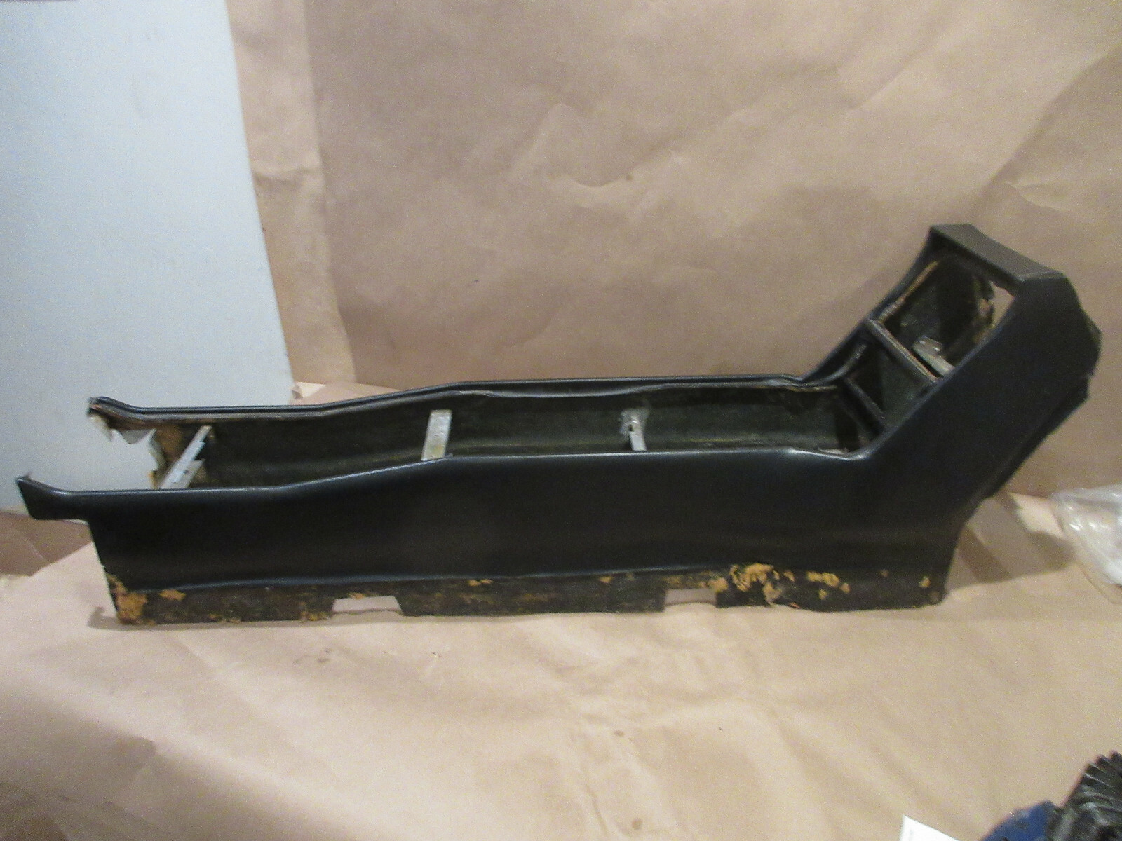 Ferrari Mondial t Cabriolet -Tunnel Center Console P/N 62689500