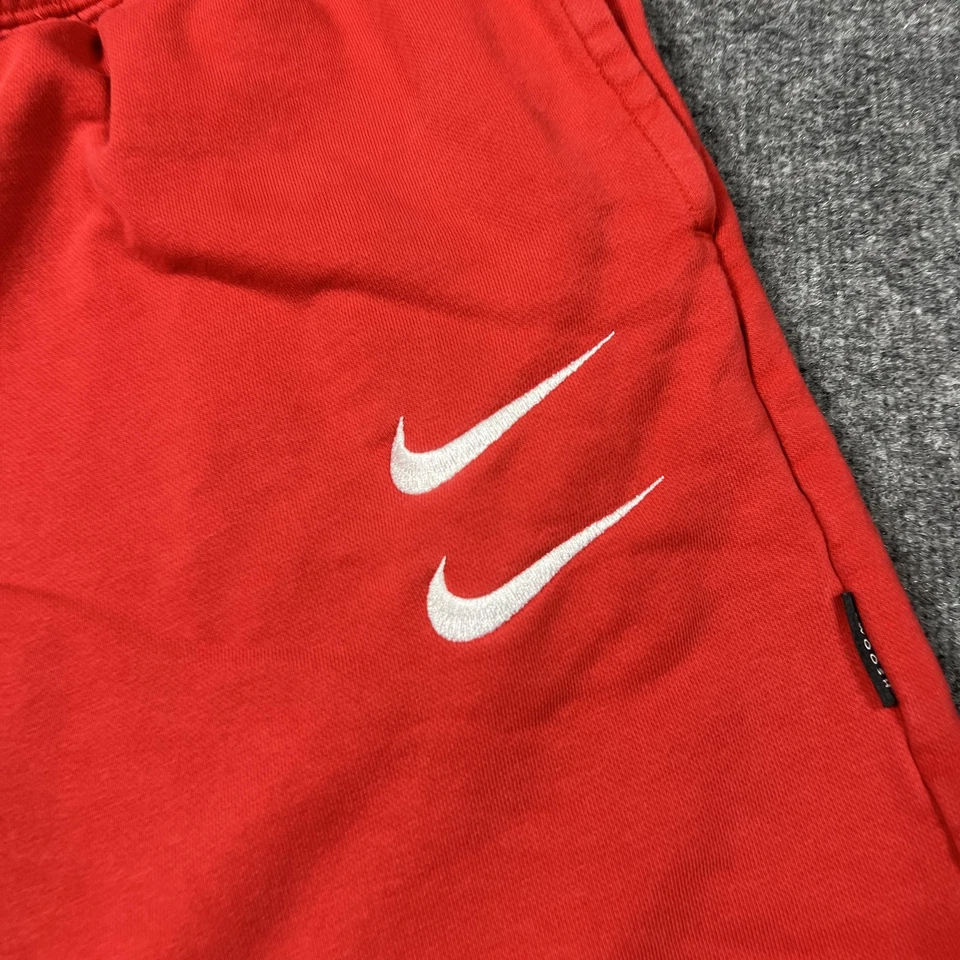 Pantalones Cortos Nike Para Hombre Grandes Rojo Swoosh NSW Vellón Doble Swoosh Logo CJ4882-657 Foto 2 de 4