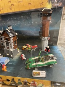 The LEGO Batman Movie 70905 & 70903 & 70912 2016 Store Display Rare