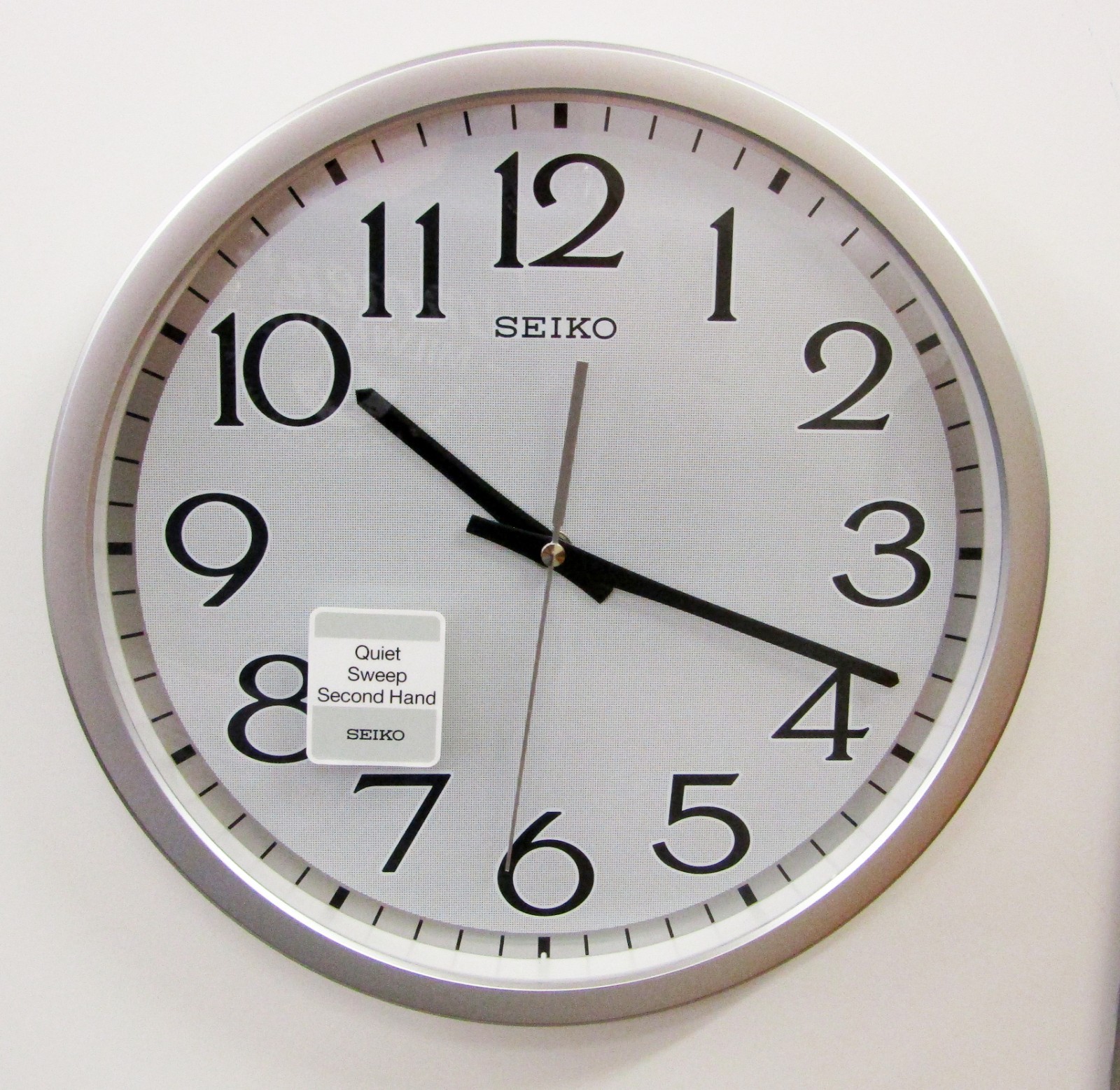 SEIKO SILVERTONE METALLIC CASE WALL CLOCK 12.25" WITH QUIET SWEEP