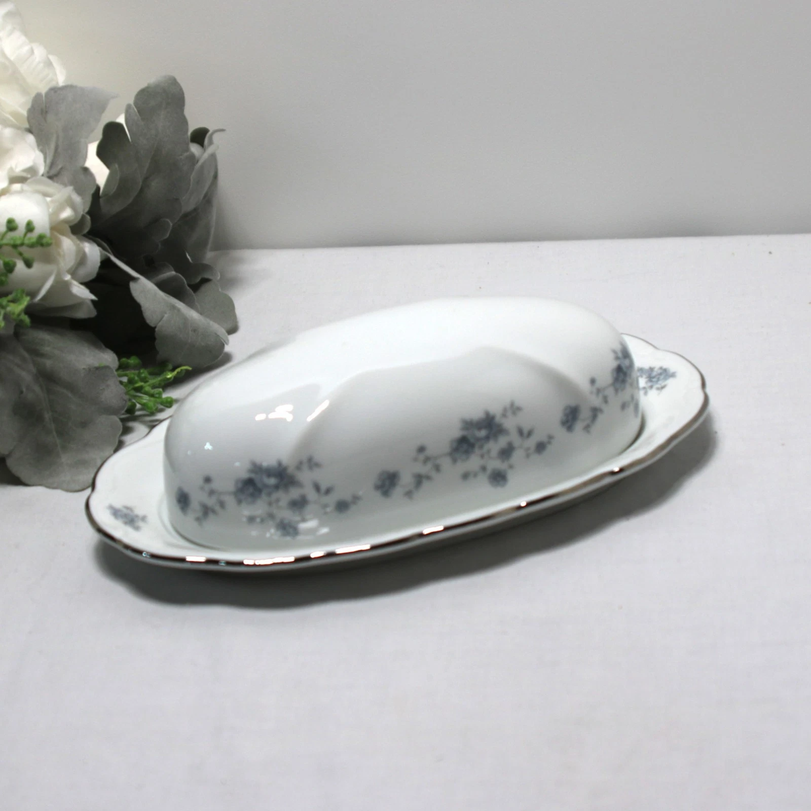 Johann Haviland 2Pc Covered Butter Dish - Blue Garland, Bavaria, Germany (Mint)