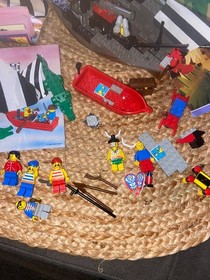 Lego Pirates 6268 Renegade Runner & 6262 King Kahuka Throne Pieces & Parts