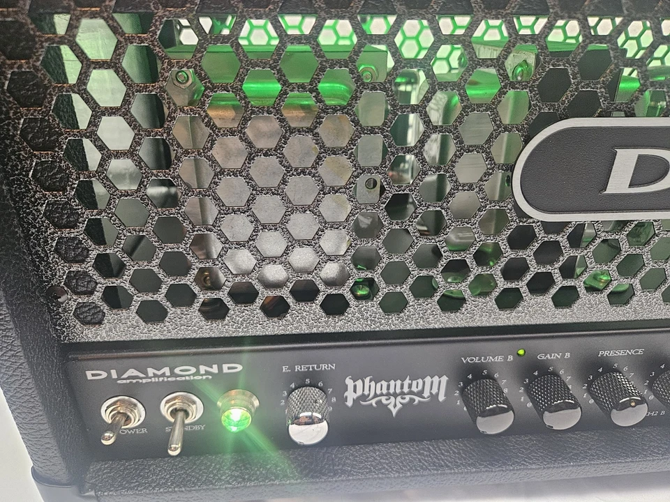 AMPLIFICADOR DE GUITARRA DIAMOND PHANTOM MUY BONITO Foto 4 de 4