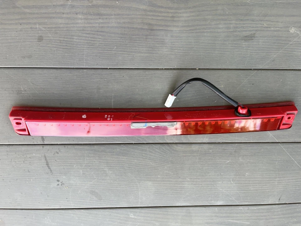 1999-2003 Toyota Camry Solara Coupe Spoiler 3ª Luz de Freio Traseira de Montagem Alta Fabricante de Equipamento Original - Imagem 3 de 4