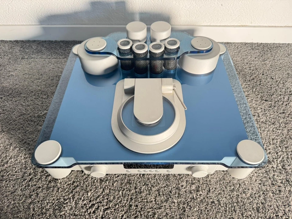 T+A T + A D10 D 10 High End Röhren CD/SACD-Player in silber - Bild 2 von 4