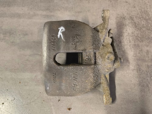 #17 VW Passat 3G B8 Bremssattel vorne rechts Bj.18 Sattel Bremse 6799/F TRW