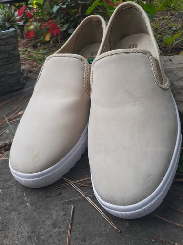 sorel leather slip ons