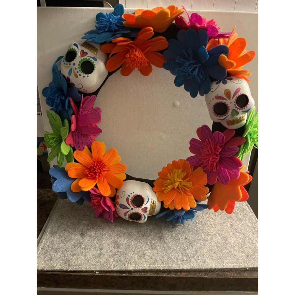 Day of the Dead 18-Inch Festive Skeleton Wreath #1372