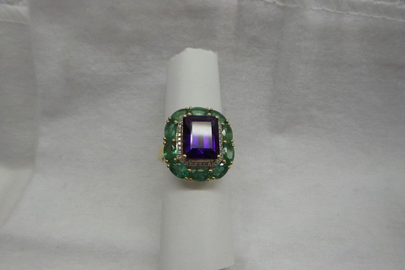 Fine Solid 18kt Cocktail Ring, Genuine Emeralds, Diamonds, Amethyst, Estate