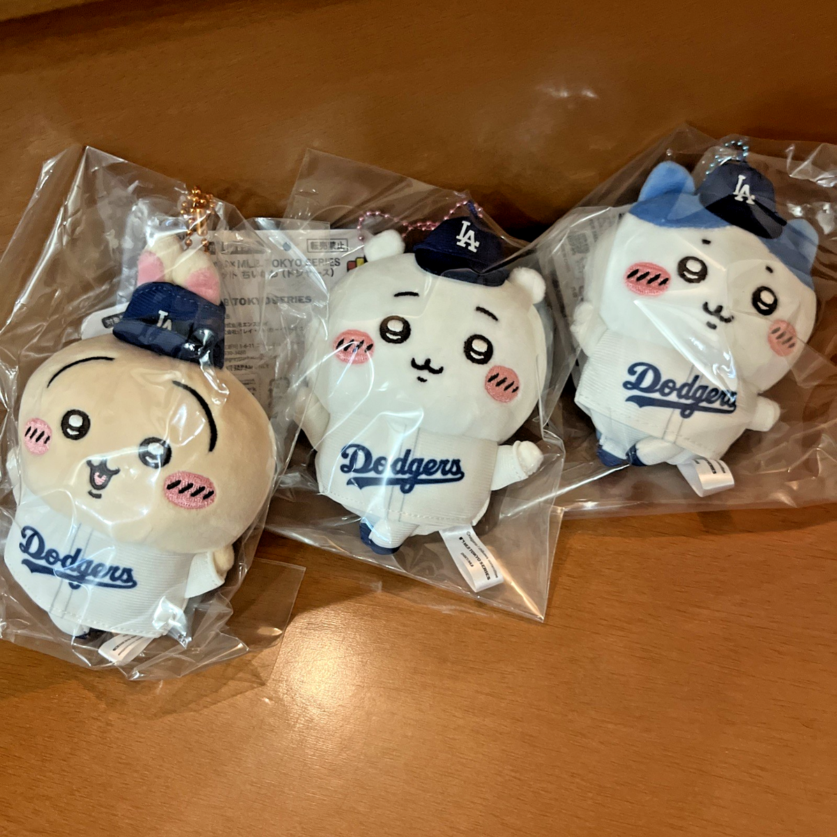 Chikikawa x MLB Dodgers ぬいぐるみ 12個セット Chiikawa x MLB Tokyo Series Collaboration Mascot Dodgers