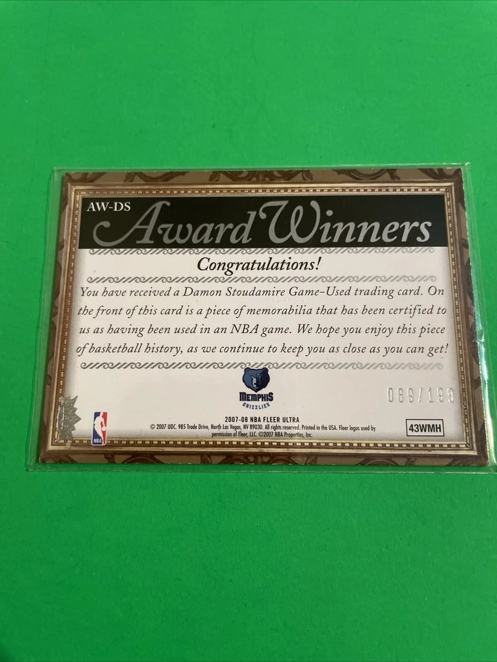 Memorabilia de los ganadores del premio Fleer Ultra 2007-08 #AW-DS Damon Stoudamire/199 SSP Foto 4 de 4