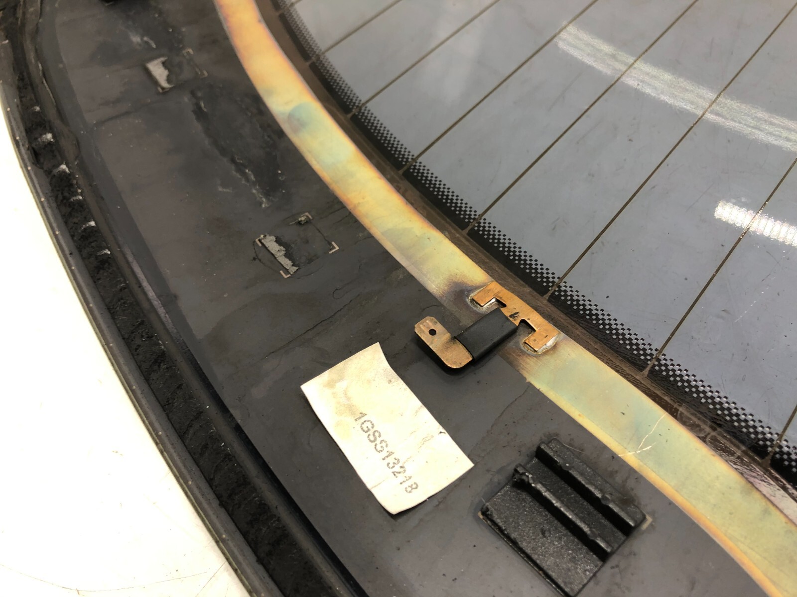 2014-2017 MASERATI GHIBLI S Q4 REAR WINDSHIELD GLASS OEM.