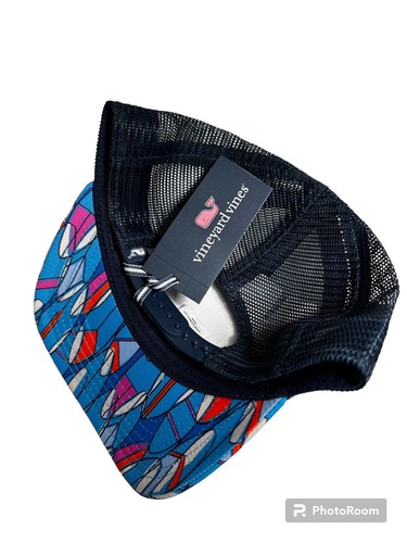 Vineyard vines Surfboards Whale Dot Performance Trucker Hat.OS.MSRP$32.00 - Bild 2 von 6