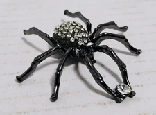 VTG CRYSTAL RHINESTONE BLACK FINISH COSTOME JEWELRY GOTHIC WOLF SPIDER BROOCH
