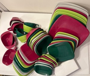 49 Pc. Melmac “Talk Of The Town”  Harmony House Dinnerware Multi-color C. 1960