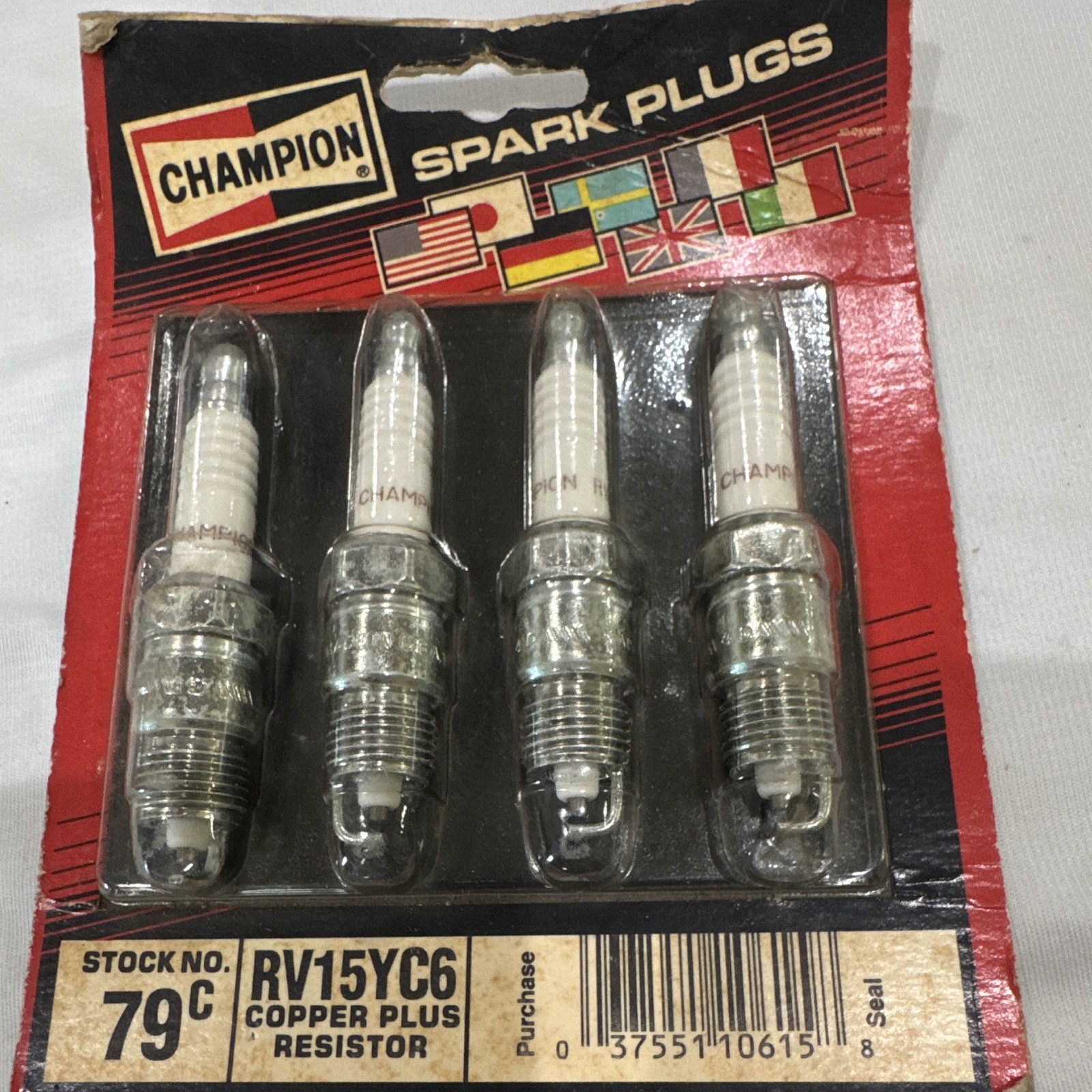 RV15YC6 Set of 4 NOS Champion Spark Plugs New Old Stock Made In USA