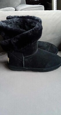 lamo suede boots Black Color size 9 New