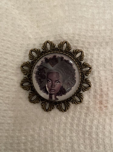 Retro Bronzina schwarze Barbie Vintage Bronze filigrane runde Anstecknadel Brosche - Bild 1 von 2