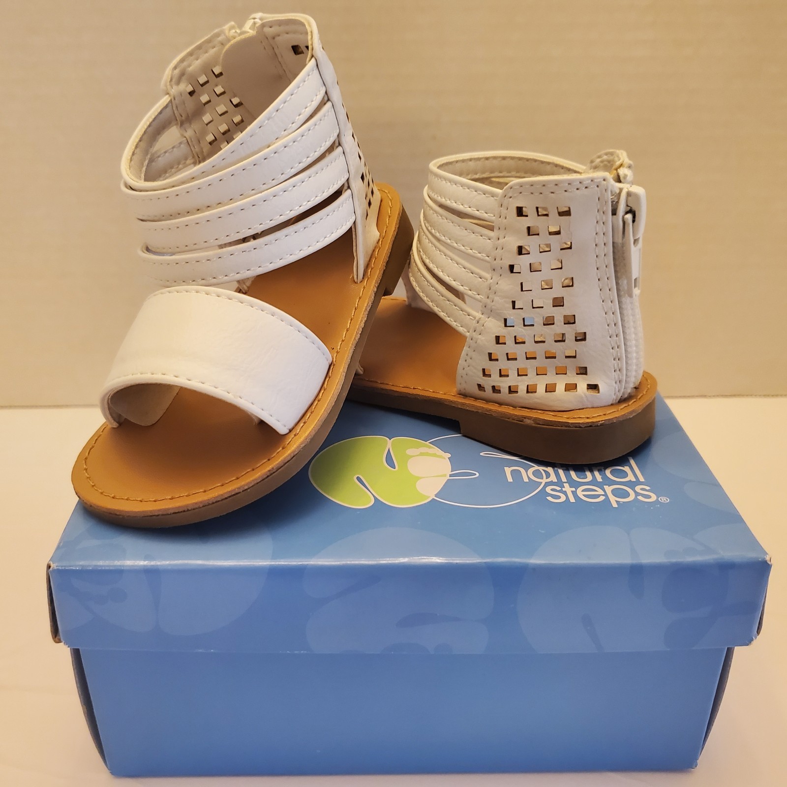 Natural Steps Hazel Little Girls Infant Size 5 Sandals White Gladiator Style 