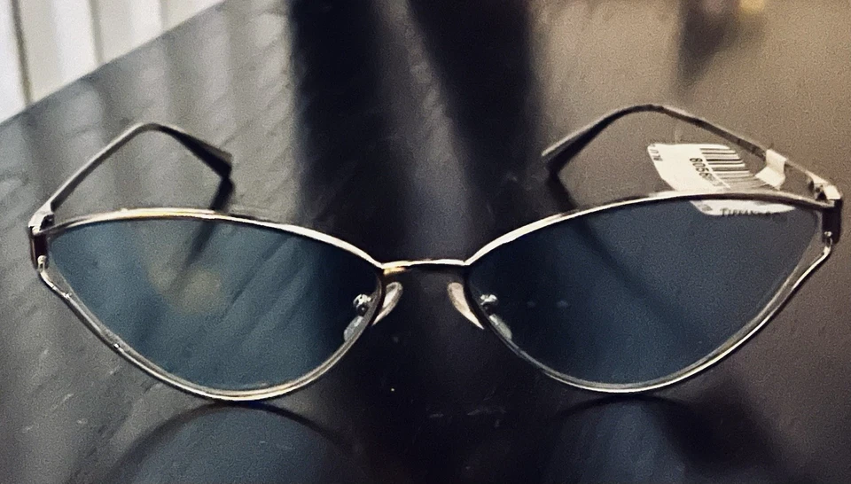 Gafas de sol para mujer Tiffany & Co. TF-3095 azul degradado azul Foto 2 de 4