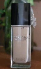 CHRISTIAN DIOR FOREVER SKIN GLOW FOUNDATION FULL SIZE ON NEUTRAL NWOB