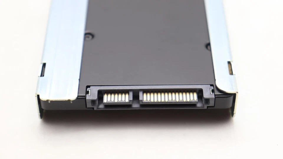 Lenovo ThinkSystem 00YK197 7N47A00113 2.5" 960GB Entry SATA 6Gb Hot Swap SSD - Image 2 of 4