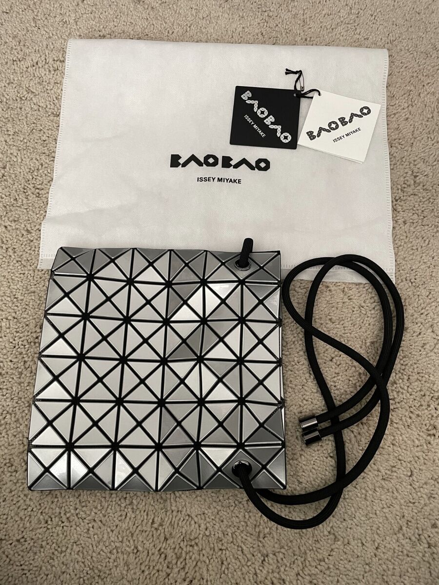 BAO BAO ISSEY MIYAKE Wring Shoulder Bag Silver PVC Japan New BAO BAO ISSEY MIYAKE Wring Shoulder Bag Silver PVC Japan New