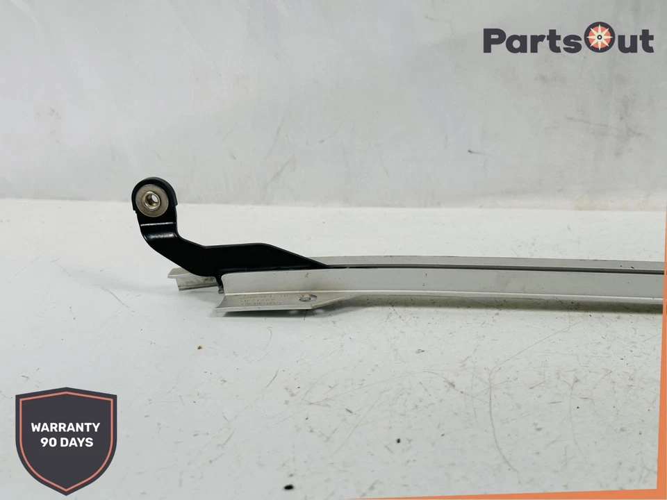 Mazda 5 Sport 2012 lado del pasajero trasero derecho puerta corredera riel guía central OEM Foto 4 de 4