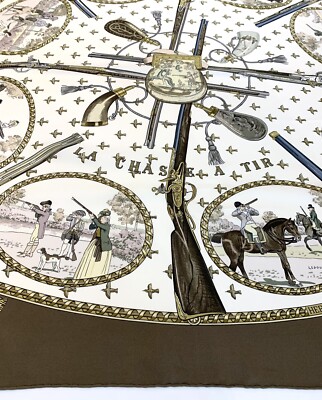 【新品未使用】HERMES カレ45 L'ECOLE DE LA CHASSE Vintage Hermes 1971 La Chasse a Tir Silk Scarf by Philippe Ledoux