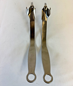 Innomed 7625-01 & 7625-02 Posterior Inferior Small Left & Right Hip Retractors