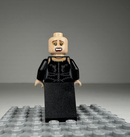 LEGO hp092 Harry Potter Minifigure Bellatrix Lestrange Printed Black Dress 4840