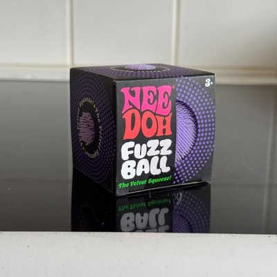 1x ORIGINAL Needoh Fuzz Ball Velvet Squeeze Purple UK LAGER