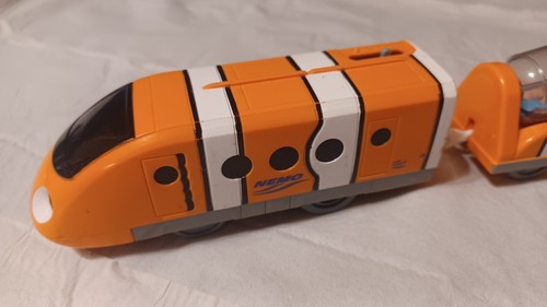 Tarake TOMY PLARAIL Disney Pixar Dream Railway Nemo Train. Battery operated. - Picture 8 of 11