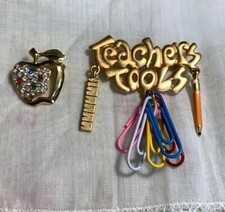  Gold Tone Teachers Tools  & Apple  Brooch Pin Jewelry XV-63