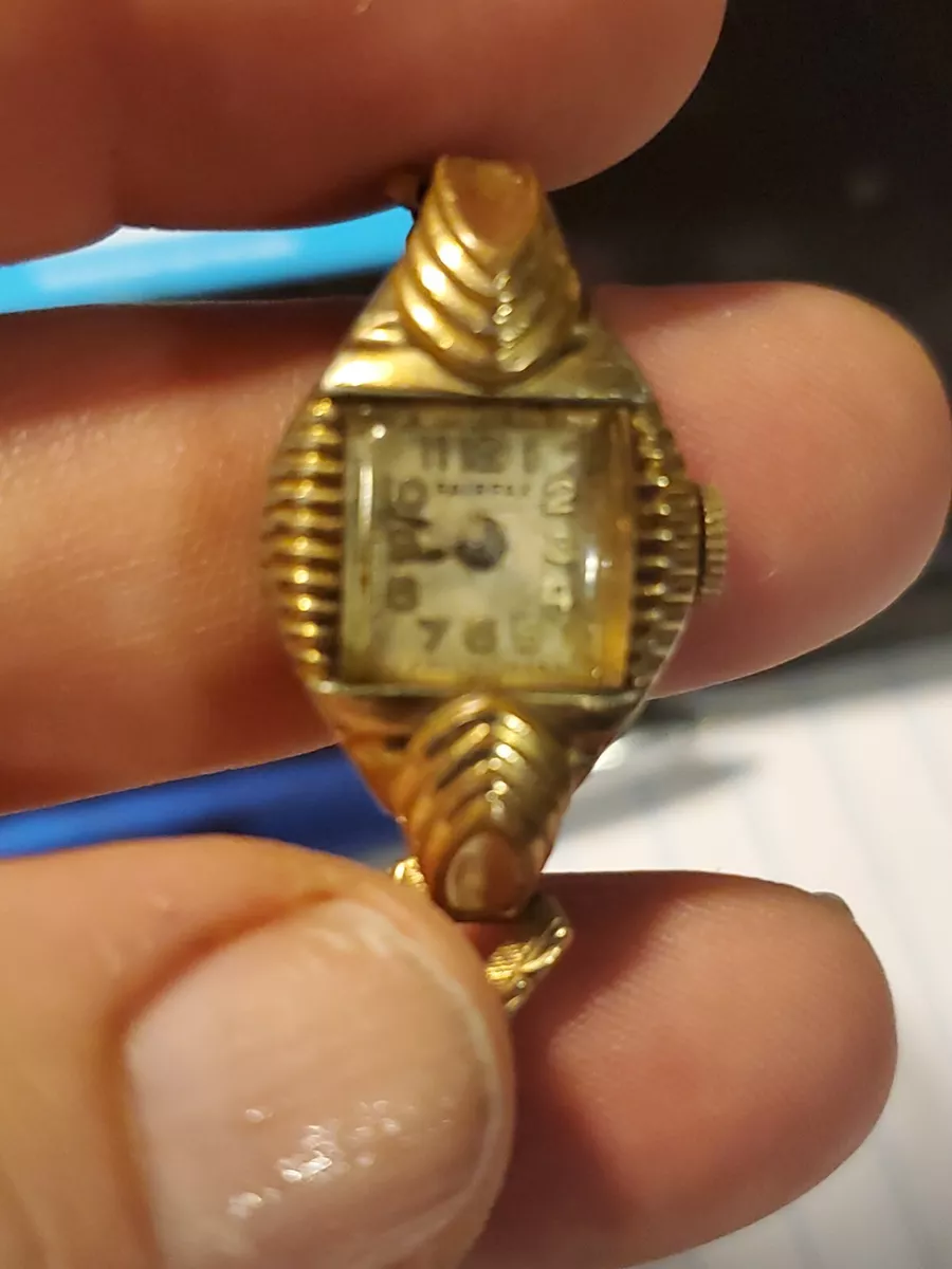 Vintage Fairfax Ladies Wrist Watch With Speidel 2689450 Link Band